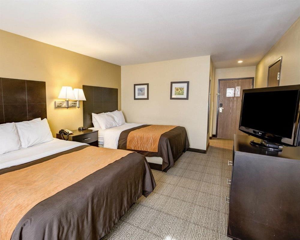 Quality Inn & Suites Lenexa Kansas City Exterior foto