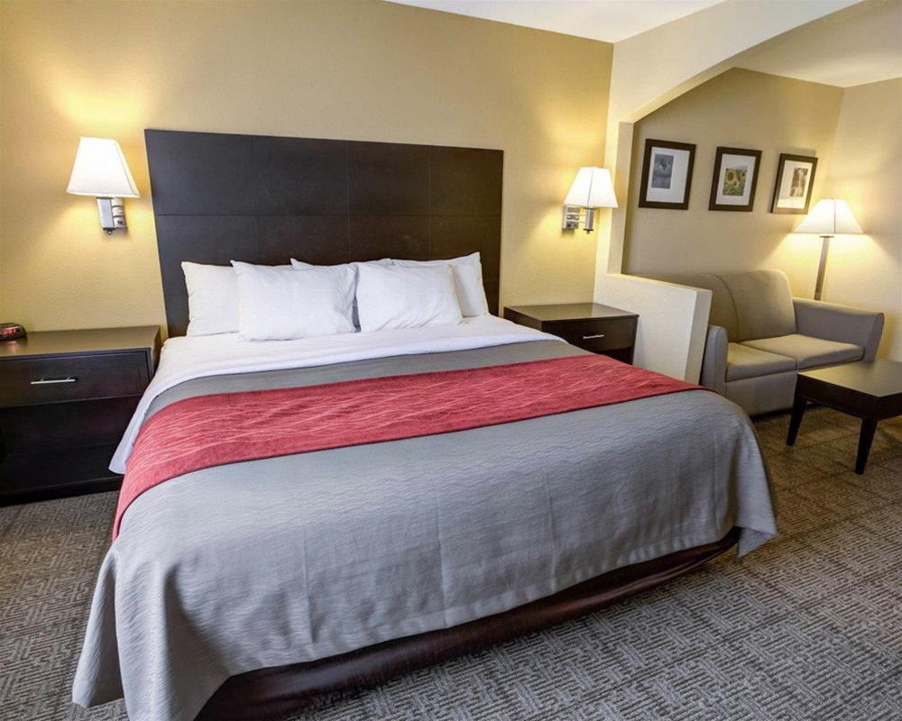Quality Inn & Suites Lenexa Kansas City Exterior foto
