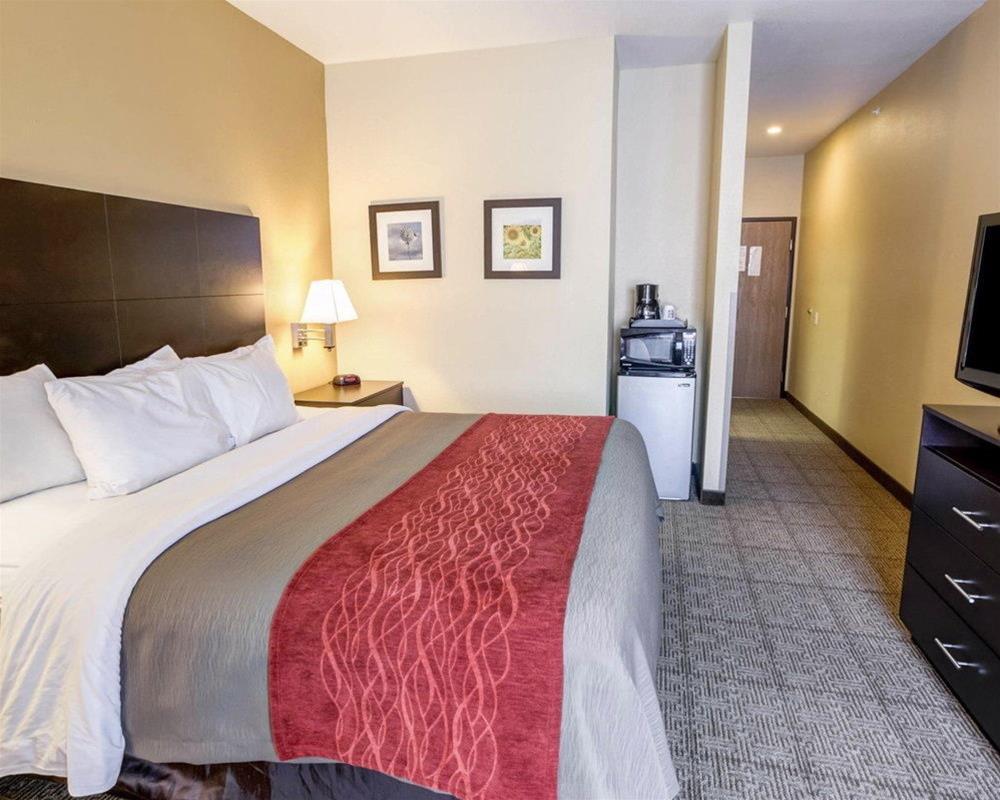Quality Inn & Suites Lenexa Kansas City Exterior foto